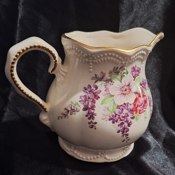 Beautiful Vintage Hal-Mar Signed Pitcher~Intricate Designs~Creamer~Floral Vase - Picture 3 of 15